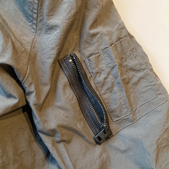 Levi’s Large Water Resistant Lightweight Hooded Jacket New Zip up Coat D34 - Picture 16 of 16